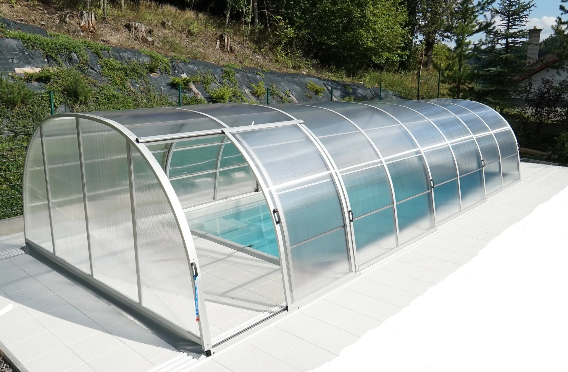 HILL - vysoký oblúk 