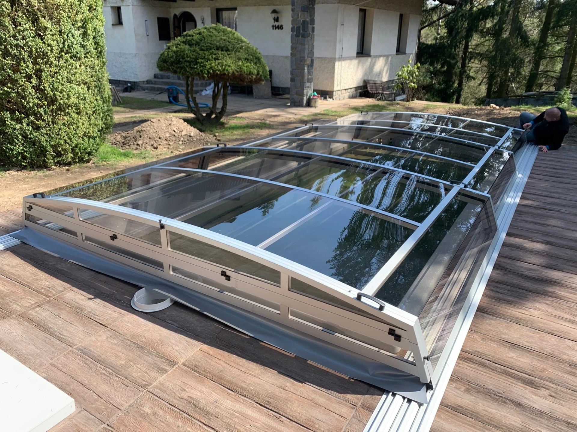 úpravy na mieru, klapky, prielezy a pod..